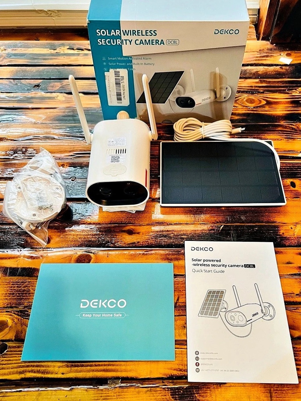 DEKCO DC8L Solar Wireless Security Camera Kit